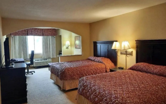 Super 8 by Wyndham Altus