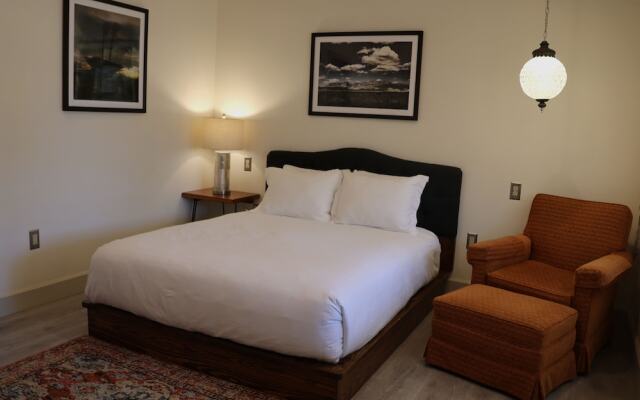 The Dixie Motel Brenham