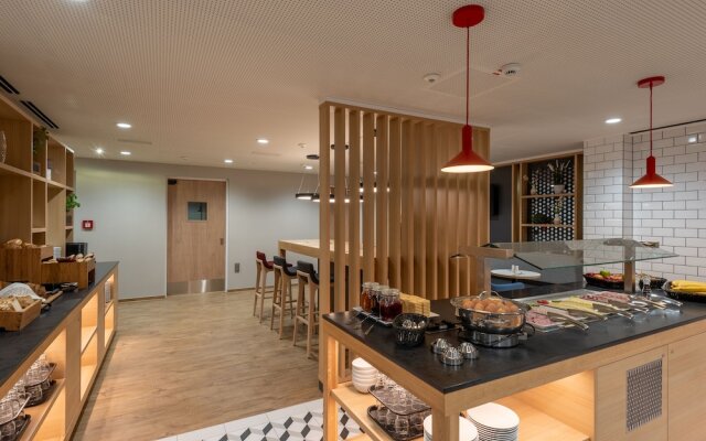 Holiday Inn Express Hamburg South A7 AS42 by IHG