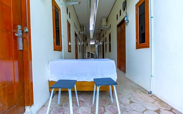 OYO Life 2420 Kost Luqman 1