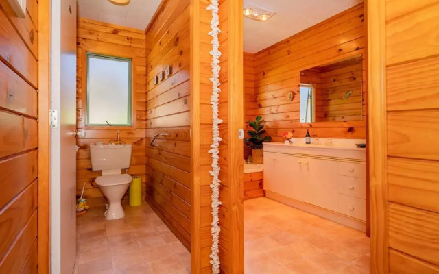 Picturesque on Paku - Tairua Holiday Home