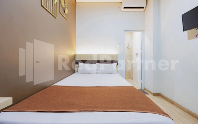 Hotel Gandamanah Mitra RedDoorz – Guest Rooms – Bekasi