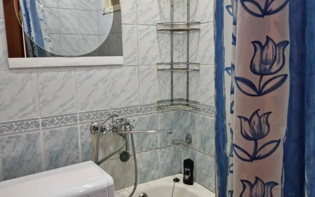 Апартаменты ДеньНочь в 9-ом микрорайоне д. 7