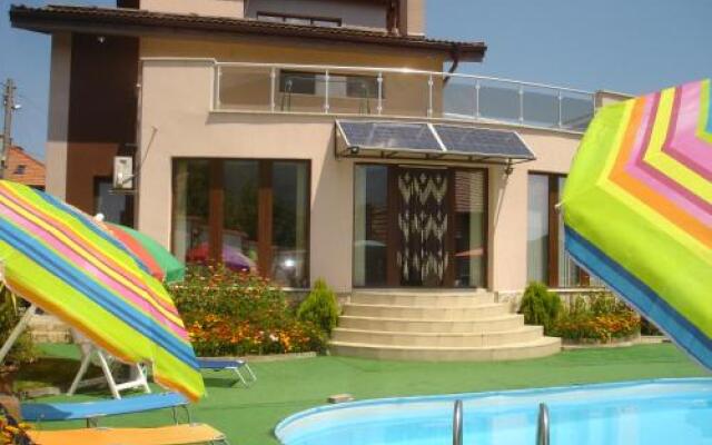 Family Hotel Camellia