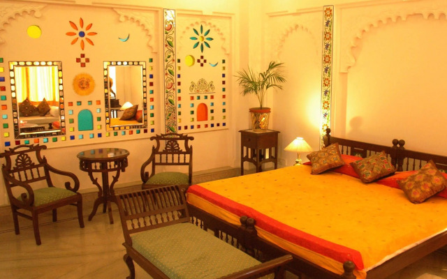 Hotel Raj Niwas