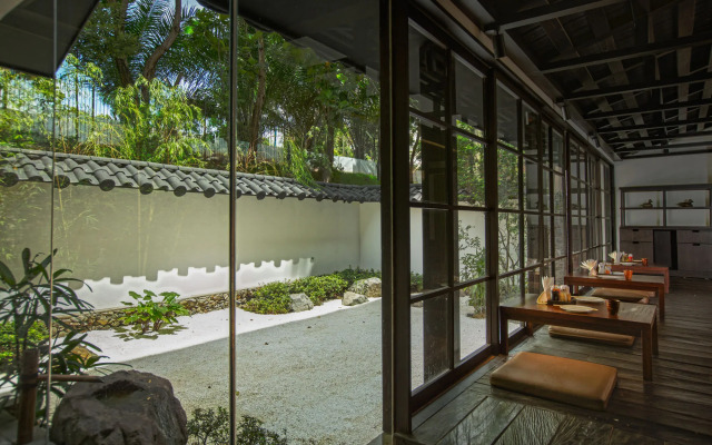 Delonix Hotel Karawang