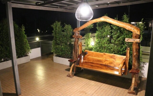 Sukanda Pool Villa Huahin