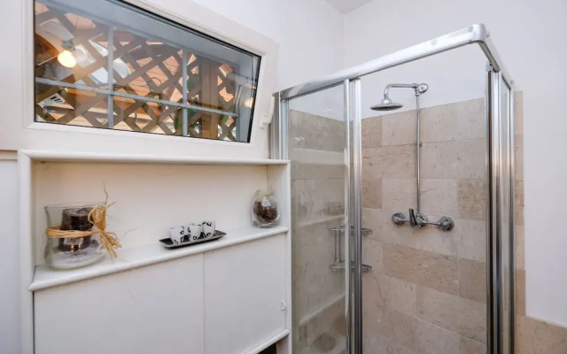 Amazing Penthouse by Caracalla