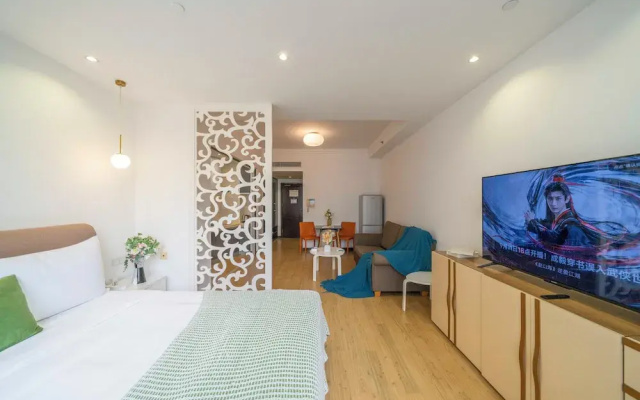 Tyms Xujiahui Stylish 1BR APT