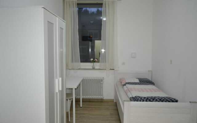 Pension Highway 3 Sennestadt-Bielefeld