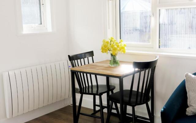 The Annexe - Private, Self-Contained with Parking (Adults Only)