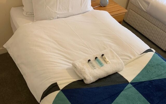 Dartford Bridge Serviced Apartment
