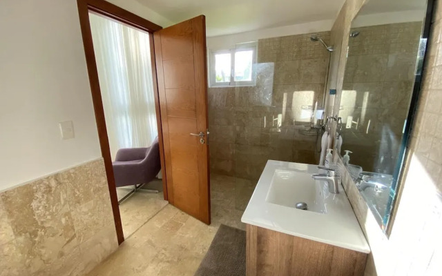 Apt w Beach Front Beach Access at Nueva Romana