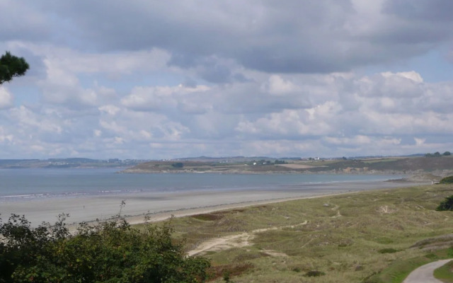 Holiday Home in Plonevez Porzay