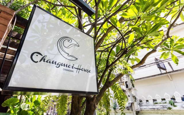 Changmoi House (Little Village)