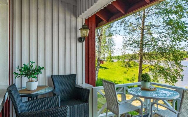 Holiday Home Peukaloinen