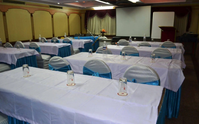 Chandra Inn