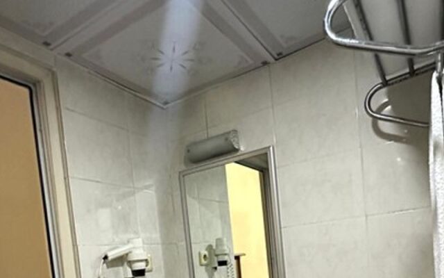 Headman Hotel
