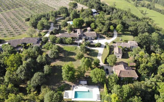 Lø.F.T Ô Village