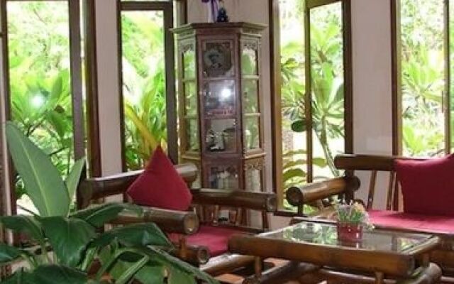 Nontnatee Homestay