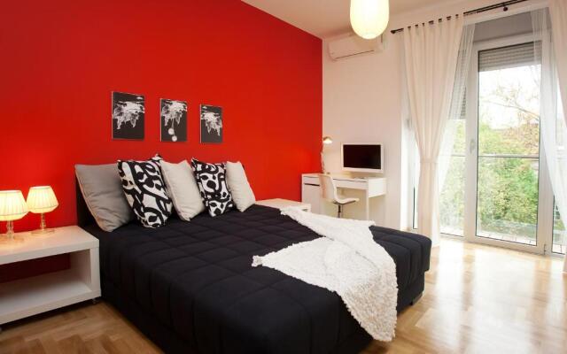 Boutique Apartments 360