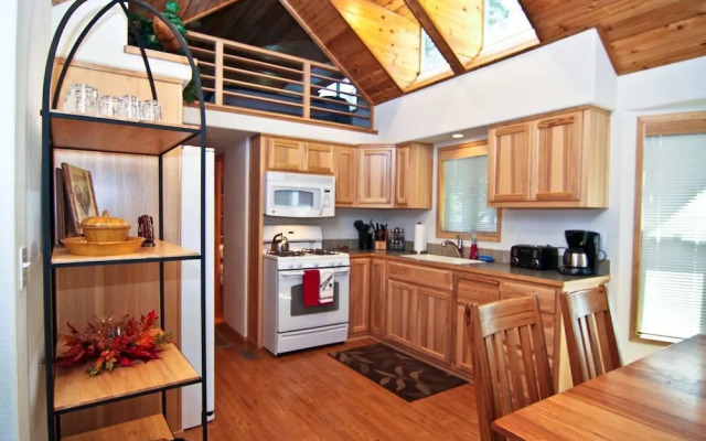 #39 & #40 Hyatt Lake Compound - Sleeps 12