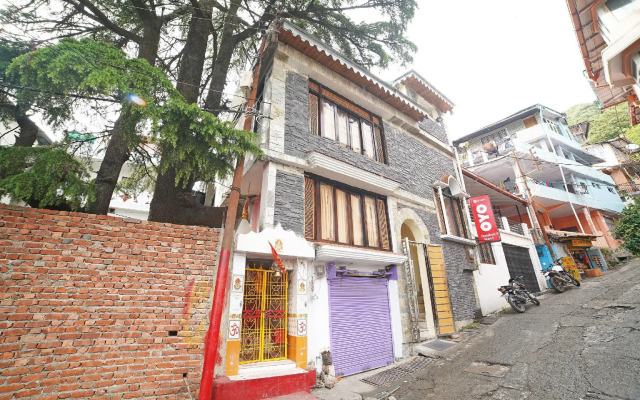 Oyo 8594 Golden Nest