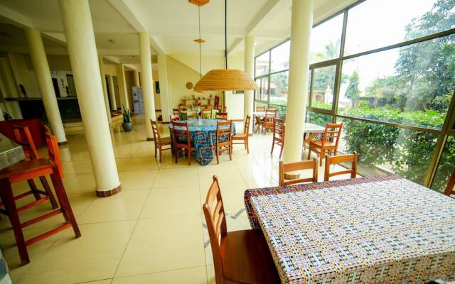 Lakefront Hotel Entebbe