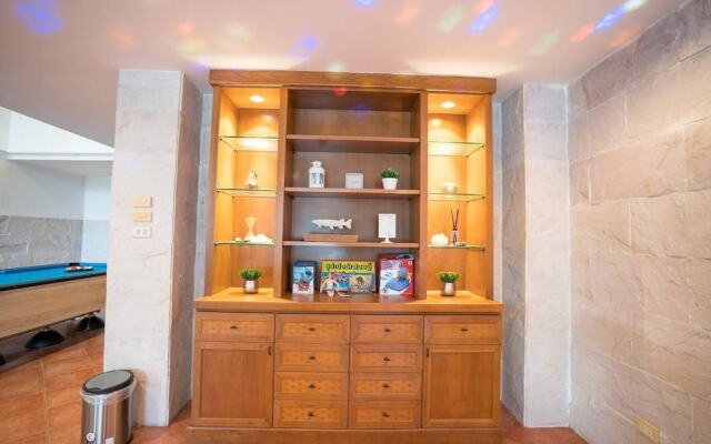 Dojo Pool Villa Beachfront