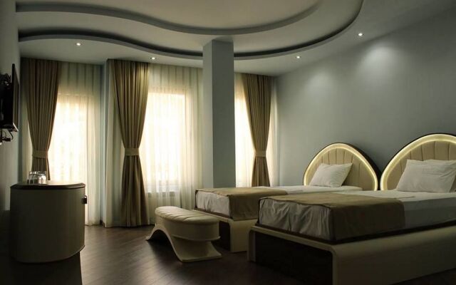 Hotel Light Palace