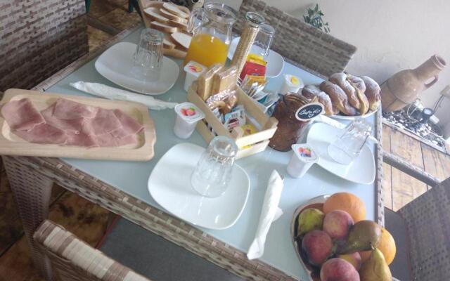 V&V Suite & Breakfast