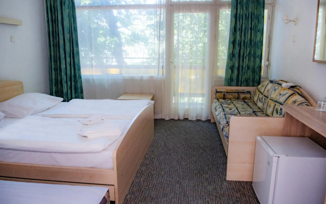 CE Napfény Hotel