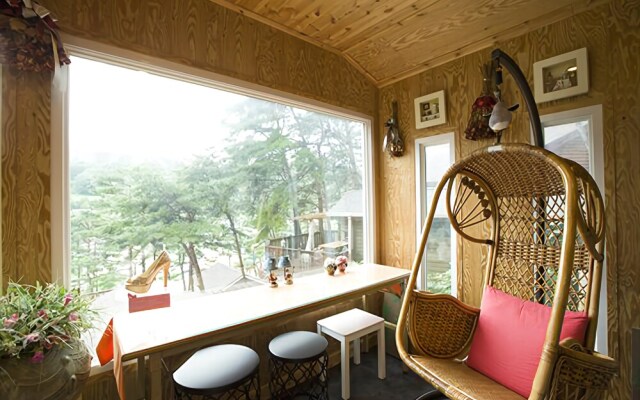 Fairy Tale Hut Pension