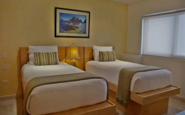 Unit 4A Ground Floor 2 Bdrm.2 Bath Luxury Condo Centrally Located in Cabo