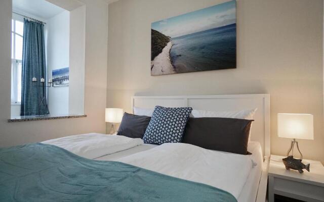 Jasmund-04-Ferienwohnung-bis-6-Personen-Wohng-4