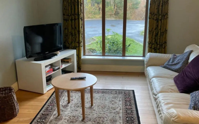 Letterfrack Farm Lodge house in Letterfrack village Connemara