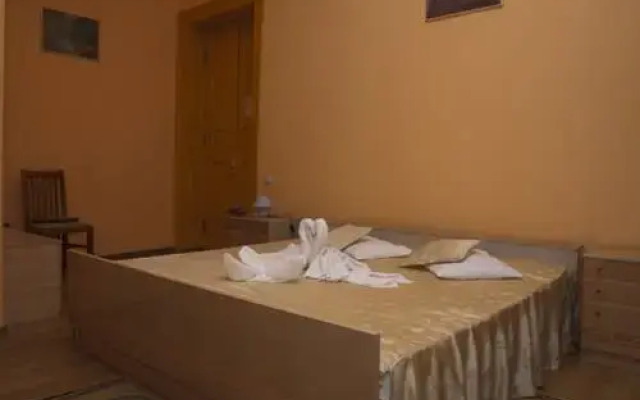 Helios Hotel