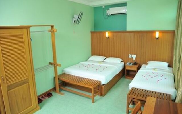 Royal Green Hotel