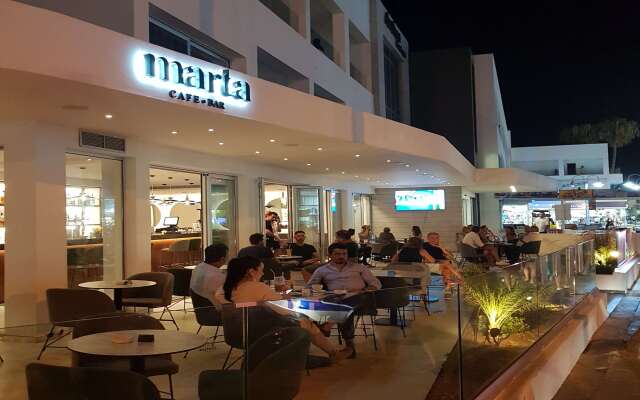 Anthea Hotel Apartments