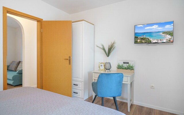 "one Bedroom Apartment for 2 People"