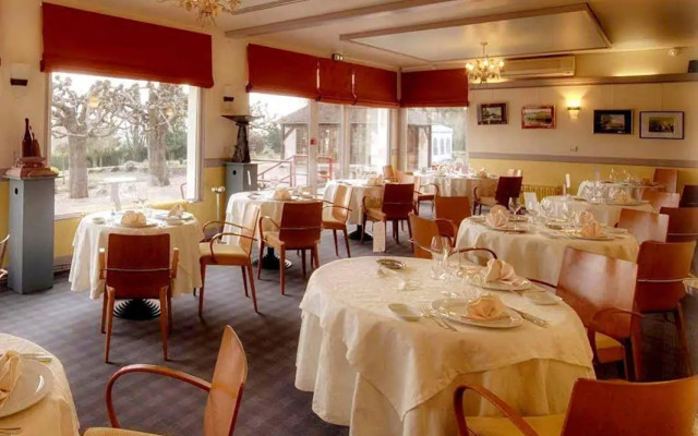 Logis Hôtel Le Coq Hardi