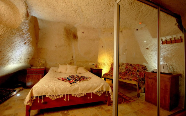 Arif Cave Hotel