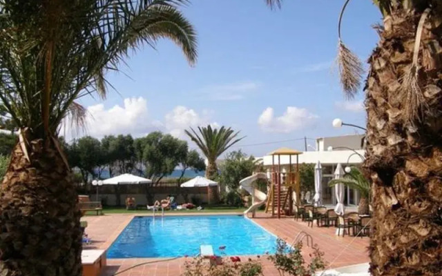 Kritzas Beach and Bungalows