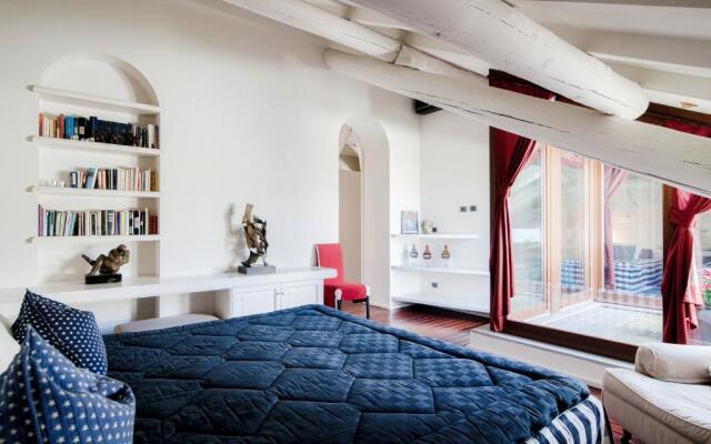 Exclusive Penthouse - by MyHomeInComo