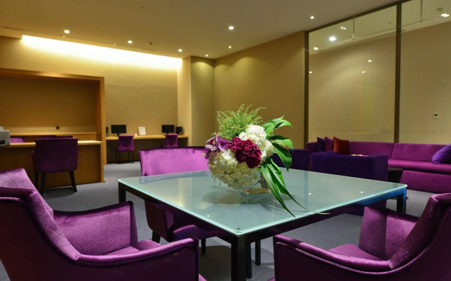 Grand Royal Hotel