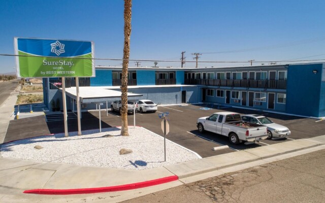 Azul Inn & Suites
