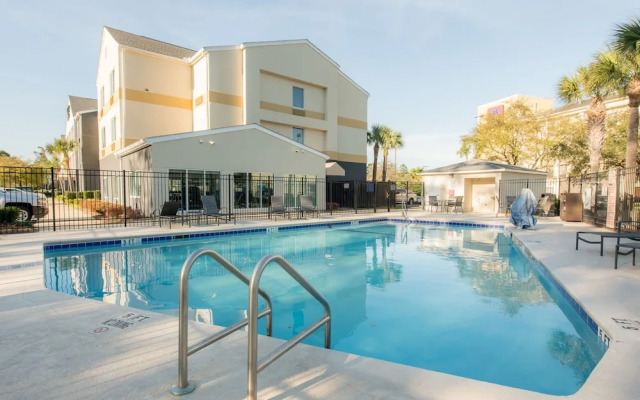 Fairfield Inn & Suites By Marriott - Brunswick