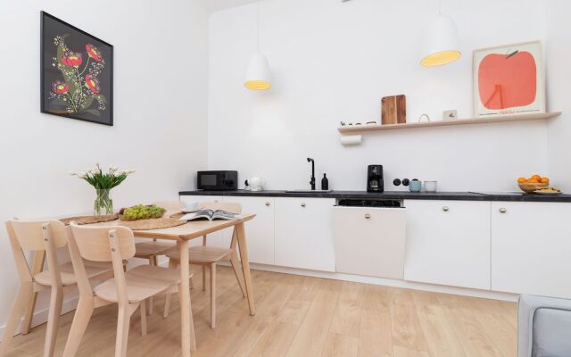 Apartment Dwernickiego Cracow by Renters