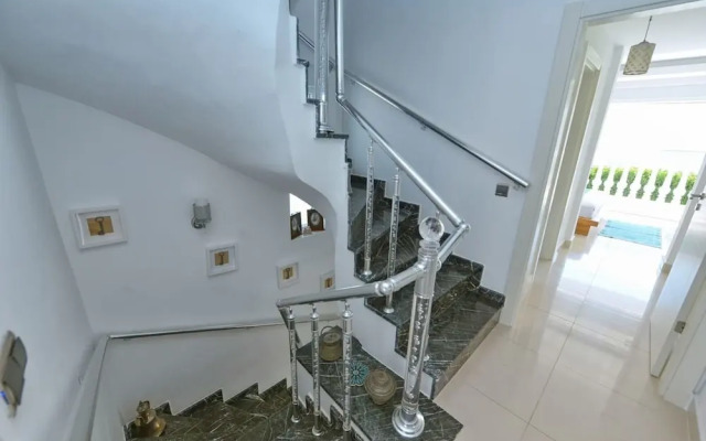 Private Luxury Villa