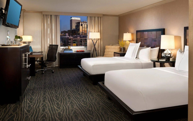 E-Central Downtown Los Angeles Hotel